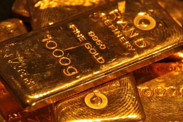 Gold imports rise 192% to $4.47 billion in March