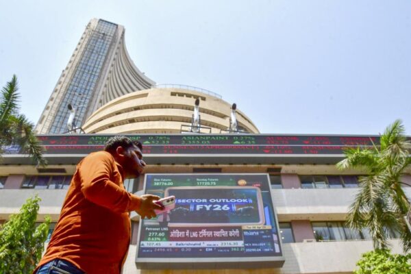 Stock markets snap 3-day decline on buying in banking shares; sensex jumps 410 points