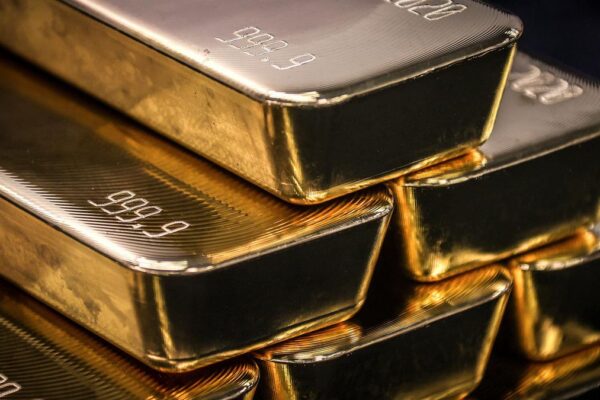 Gold rallies ₹1,950 to record high of ₹1,27,950 per 10g in Delhi