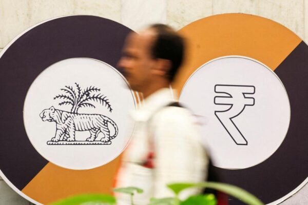 Rupee recovers 15 paise from all-time low to 88.65 against U.S. dollar post RBI monetary policy